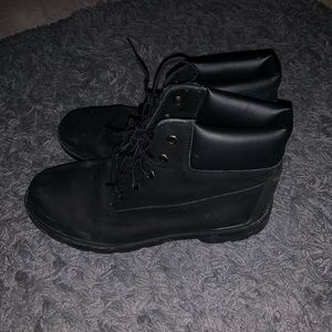 Black timberland size 9.5-10 shoe